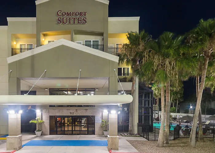 Comfort Suites Beachside